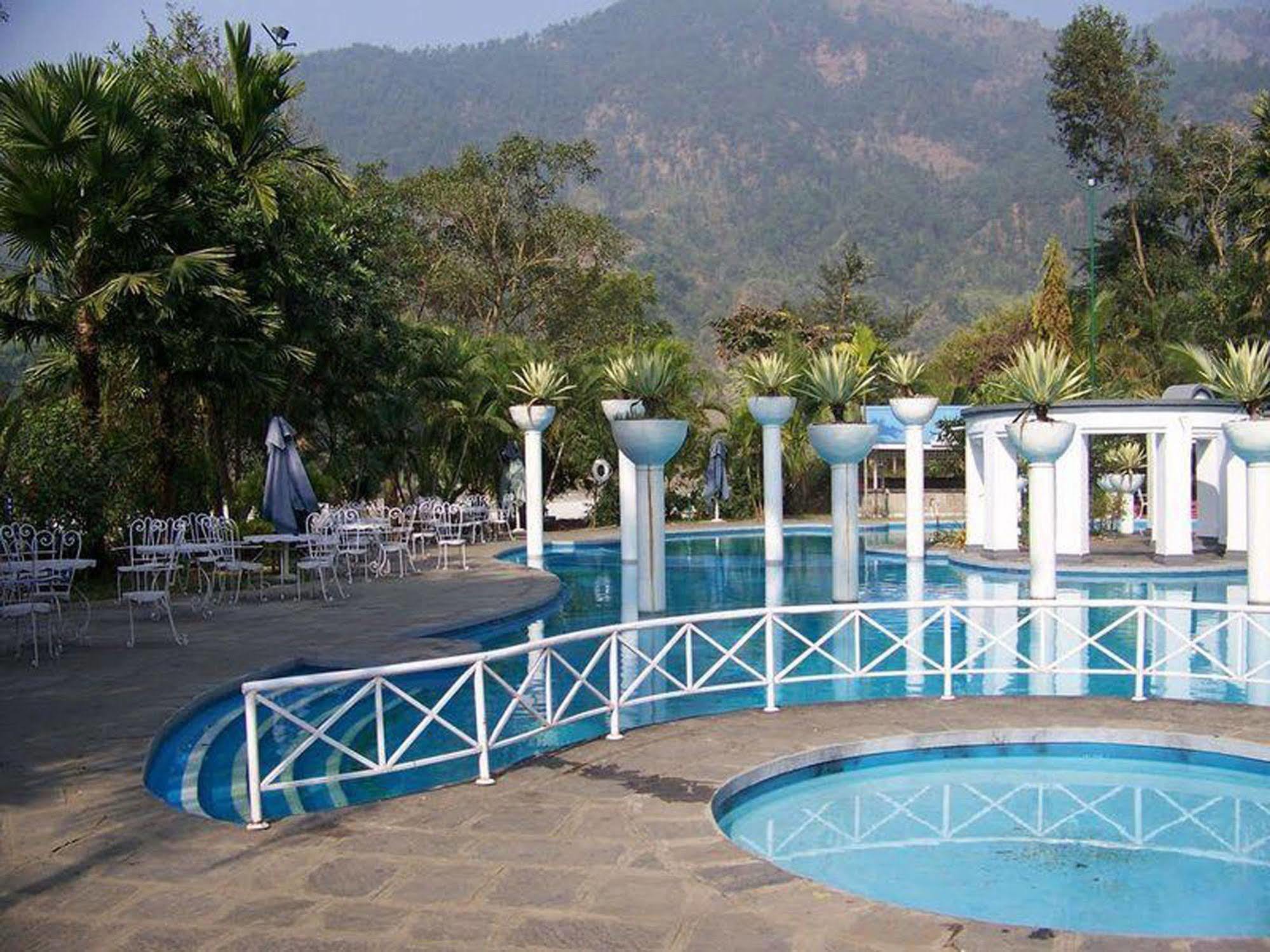 Riverside Spring Resort Darechok Kültér fotó